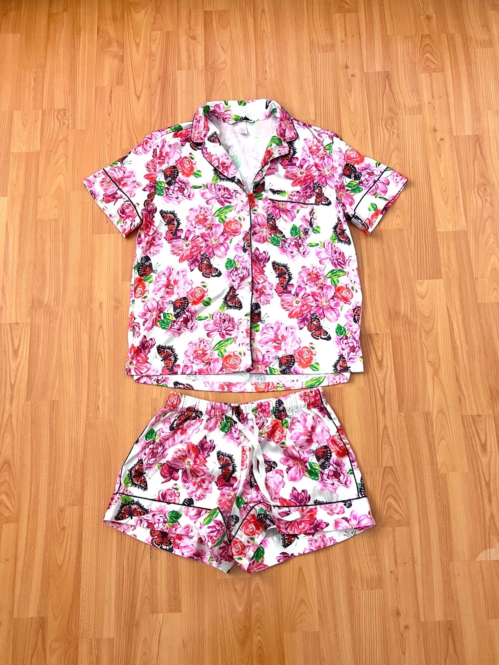 Victoria’s Secret Floral Satin Pajama Set - Picture 1 of 6